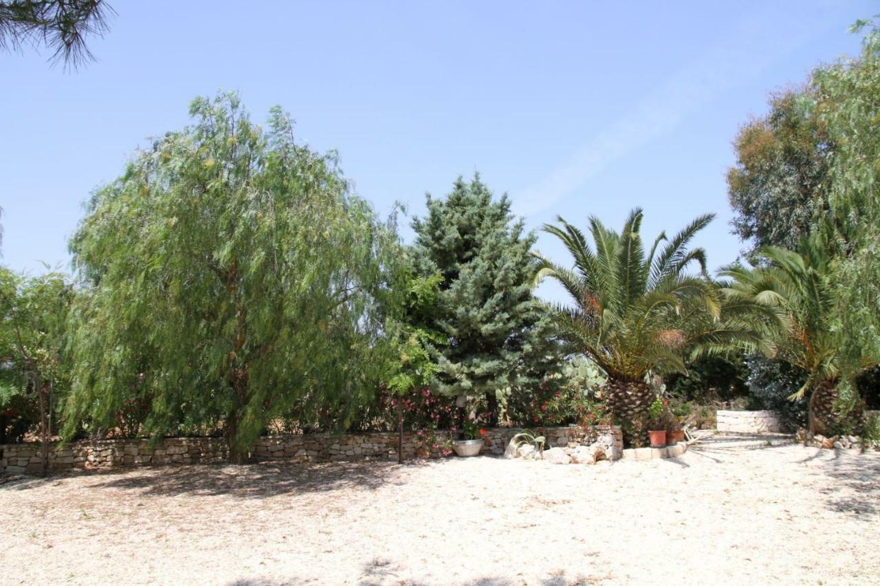 Villa Beatrice Serranova Bagian luar foto